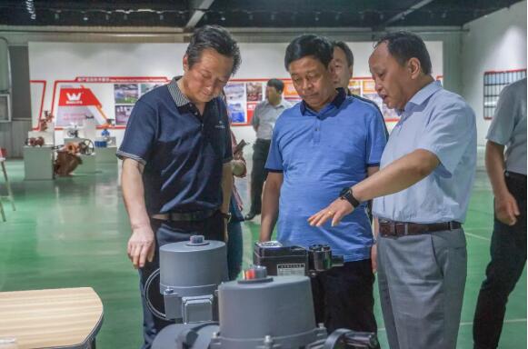 山西省小企業(yè)發(fā)展促進(jìn)局副局長(zhǎng)張會(huì)榮蒞臨北京好利集團(tuán)山西基地調(diào)研 山西省小企業(yè)發(fā)展促進(jìn)局副局長(zhǎng)張會(huì)榮蒞臨北京好利集團(tuán)山西基地調(diào)研