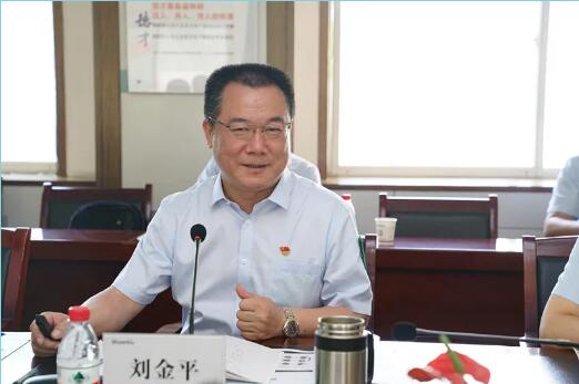 西南化工研究設(shè)計(jì)院有限公司黨委書記、總經(jīng)理陳健一行來(lái)陜鼓參觀交流 西南化工研究設(shè)計(jì)院有限公司黨委書記、總經(jīng)理陳健一行來(lái)陜鼓參觀交流