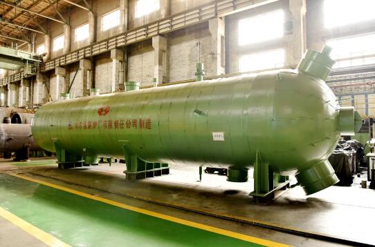 哈電集團(tuán)承制的石島灣核電站首批4臺高壓加熱器順利產(chǎn)成 哈電集團(tuán)承制的石島灣核電站首批4臺高壓加熱器順利產(chǎn)成