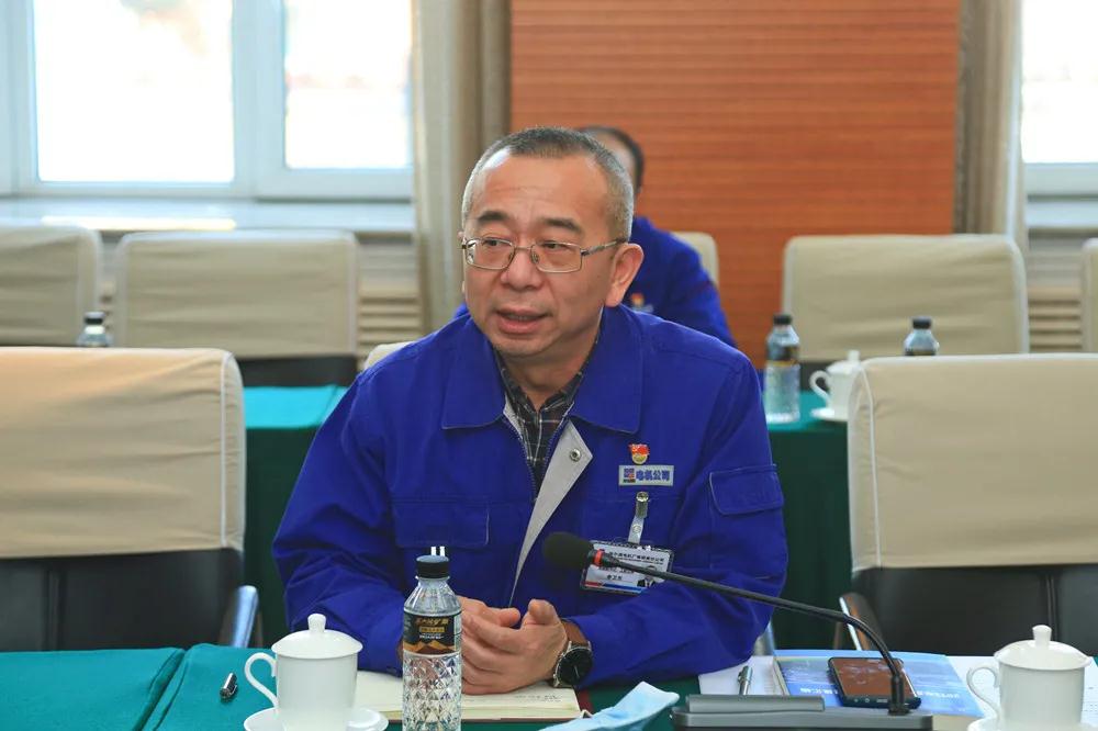 哈爾濱電機廠“條線級”研討為質(zhì)量文化建設(shè)注入“強心針” 哈爾濱電機廠“條線級”研討為質(zhì)量文化建設(shè)注入“強心針”