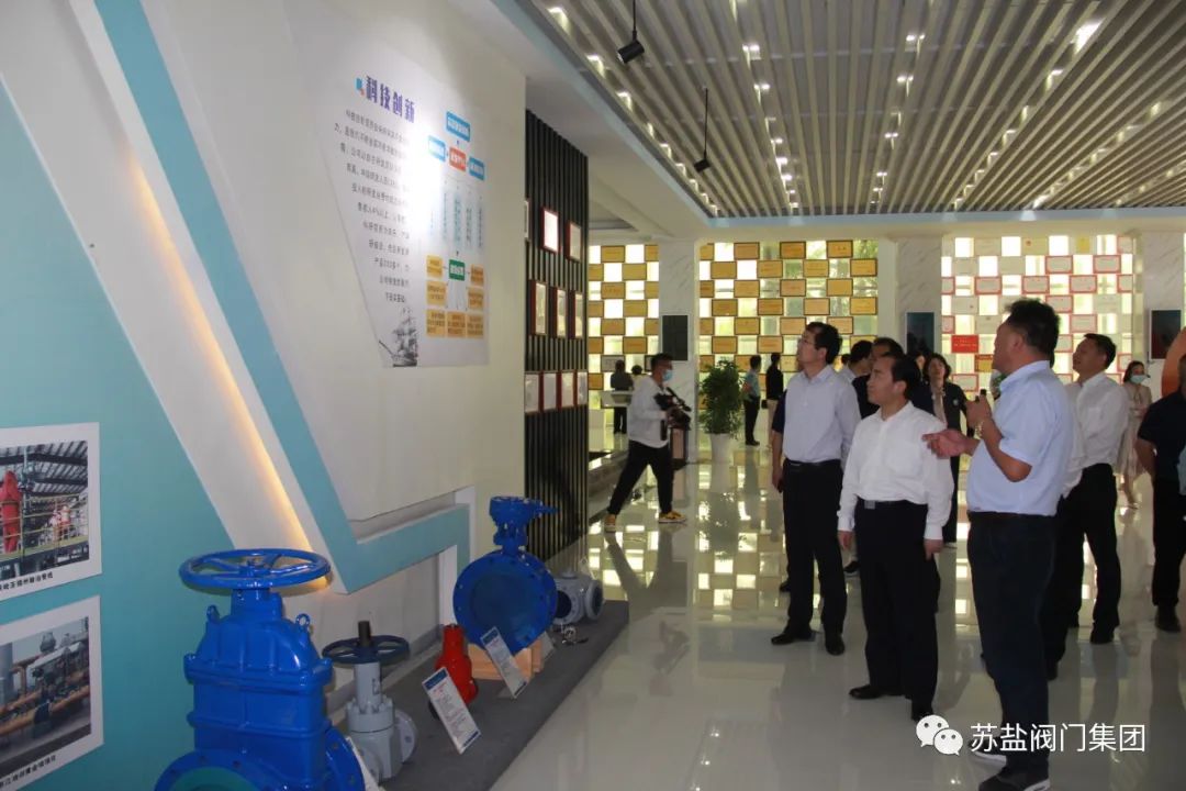 參觀了解企業(yè)發(fā)展情況 參觀了解企業(yè)發(fā)展情況