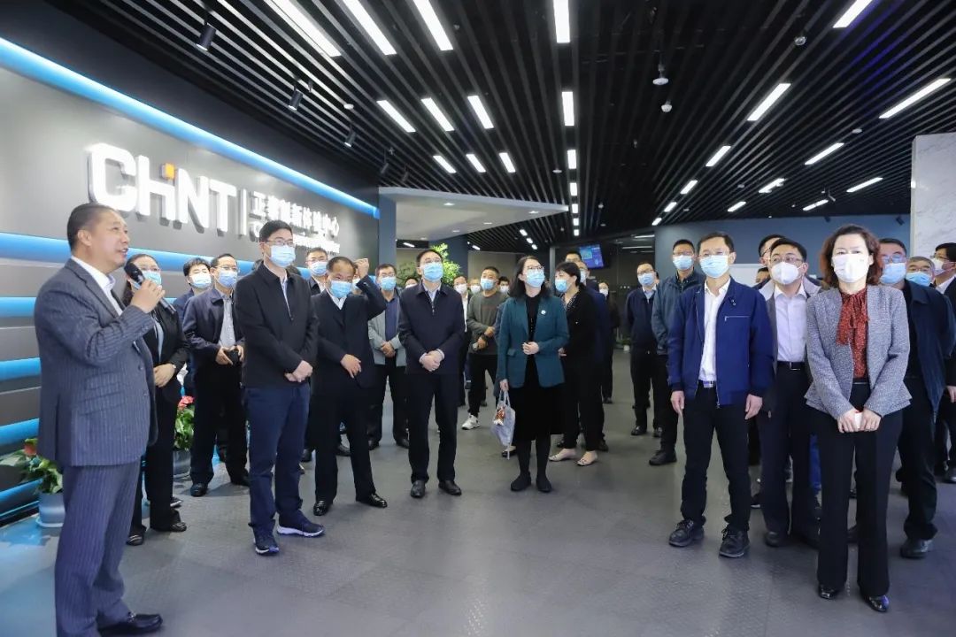 華東六省一市大區(qū)計(jì)量工作專家組一行蒞臨正泰儀表 華東六省一市大區(qū)計(jì)量工作專家組一行蒞臨正泰儀表